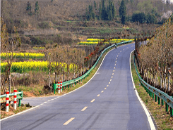 孝感公路：孝昌县建农旅融合示范线 助力脱贫攻坚战